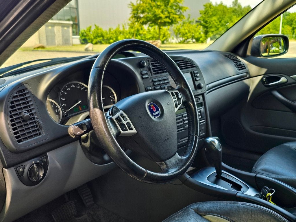 Saab 9-3 Sport Sedan 1.8t Vector LEER/airco/AUTOMAAT, Auto's, Saab, 1998 cc, Gebruikt, 150 pk, 1435 kg