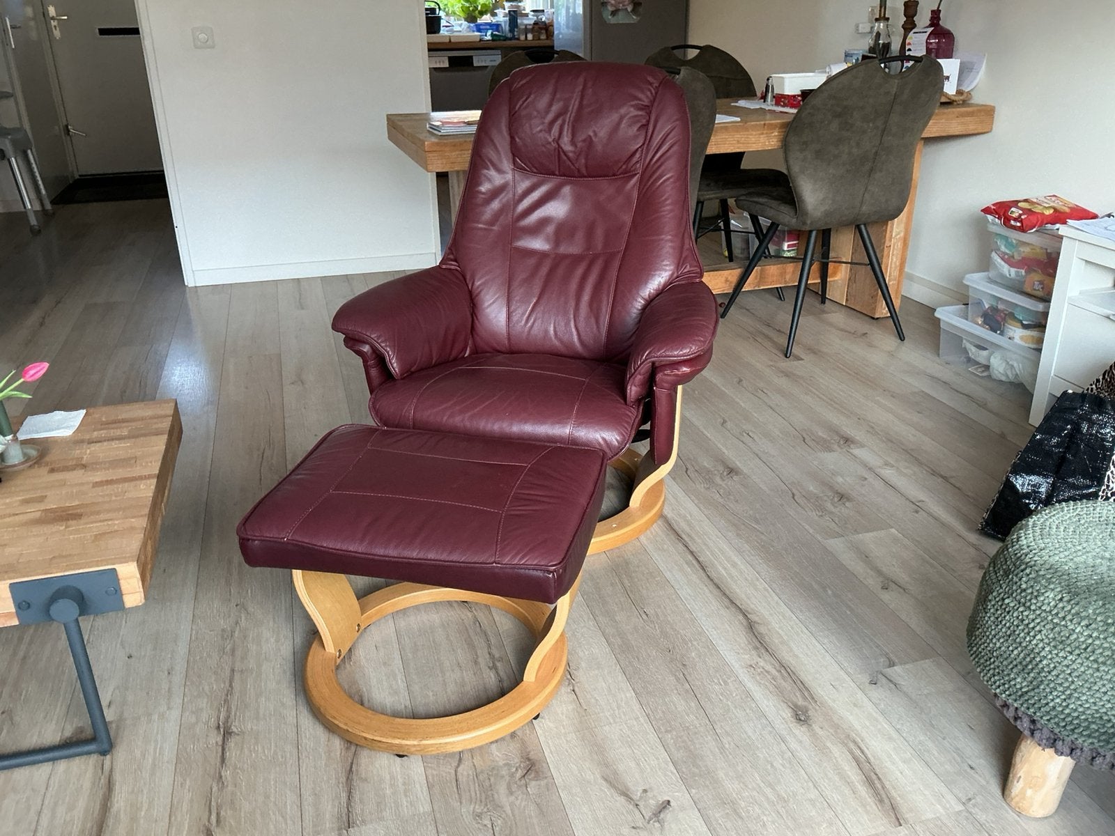 Relax stoel met voetenbank., Ophalen of Verzenden, Zo goed als nieuw, 50 tot 75 cm