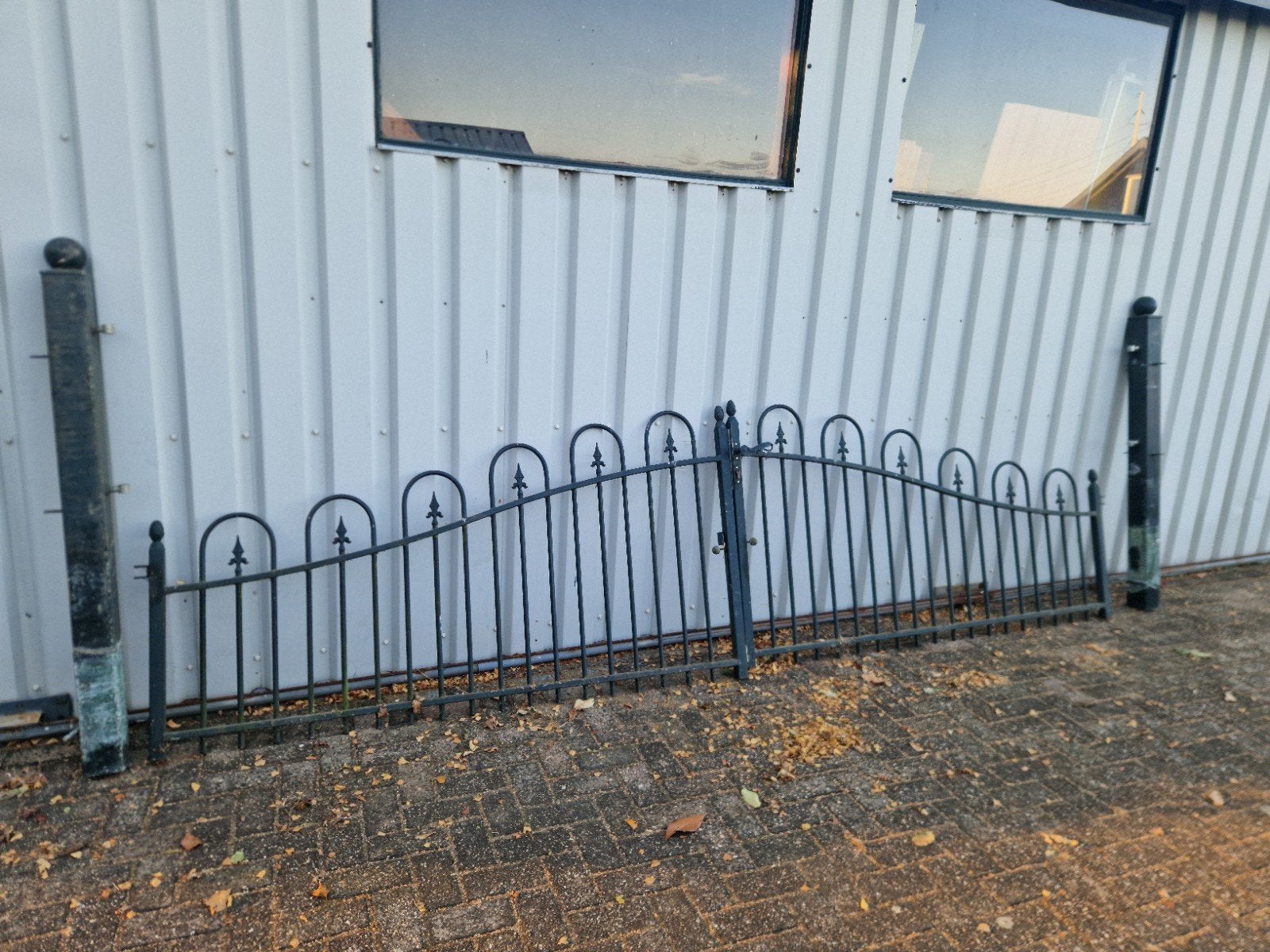 Sierhekwerk met poort en palen, Tuin en Terras, Met poort, Gebruikt, Ophalen of Verzenden, Sierhekwerk