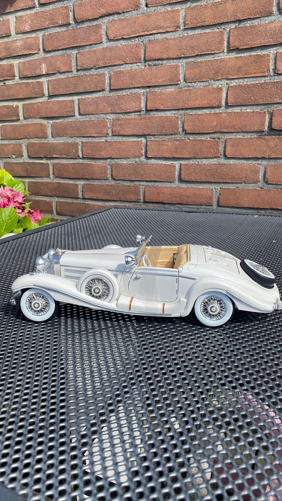 Super mooi mdel Mercedes 1/18, Hobby en Vrije tijd, Ophalen of Verzenden, Zo goed als nieuw, Maisto