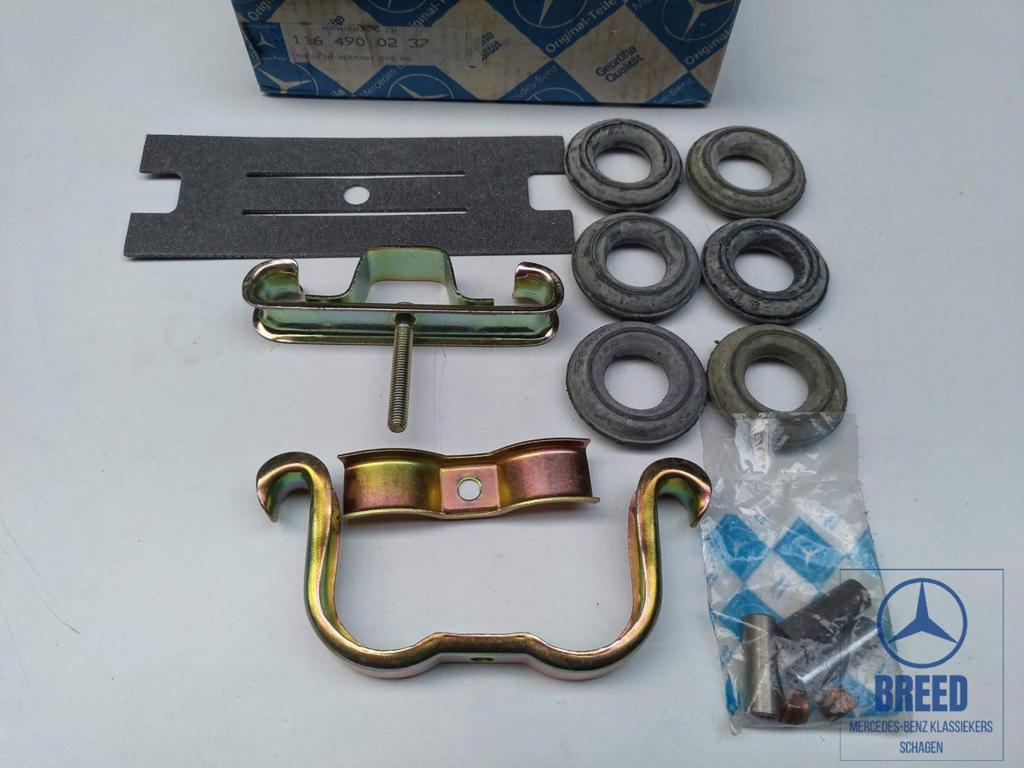 NOS montageset uitlaat voor Mercedes-Benz W116 S-Klasse, -, Nieuw, Ophalen of Verzenden, -