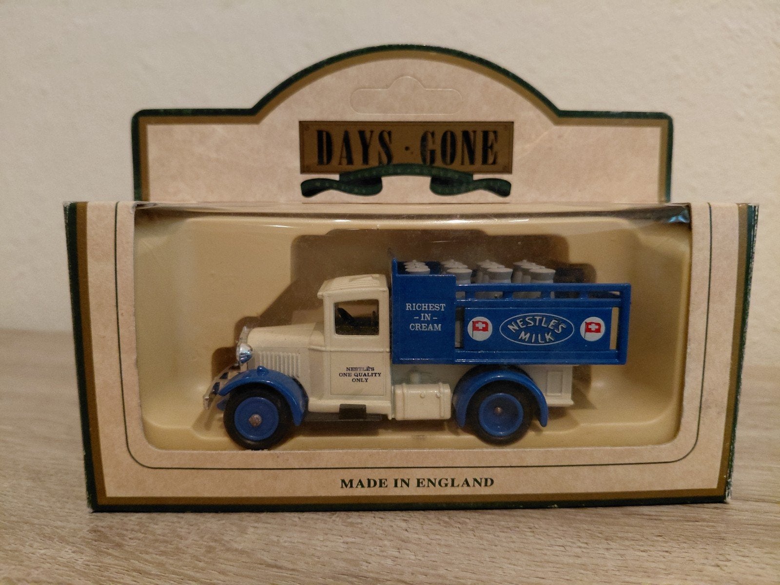 'Nestlé Milk' 1930 Model A Ford Stake Truck, Overige merken, Verzenden, 1:32 tot 1:50, Nieuw