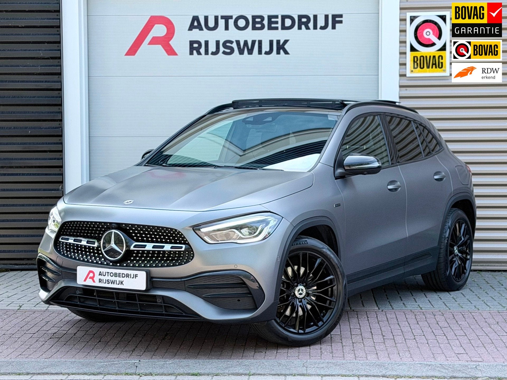 Mercedes-Benz GLA-klasse 250 e AMG Limited Pano/Memory/360/H, Auto's, Mercedes-Benz, 12 maanden, 15 kWh, Alcantara, Plug-in hybride