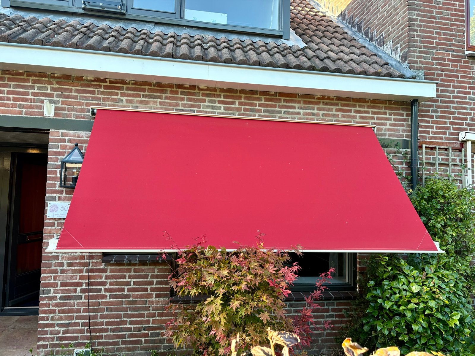 Uitvalscherm rood elektrisch 298 cm breed, Ophalen, Elektrisch, Zo goed als nieuw, 150 tot 300 cm
