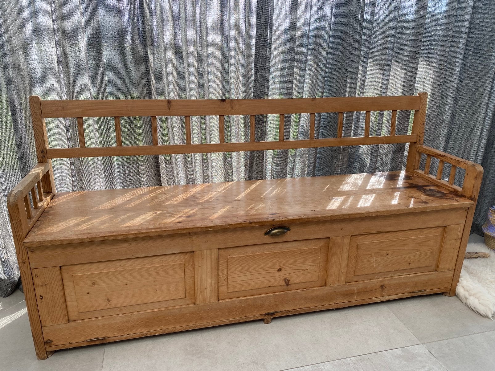 Mooie houten doorleefde klepbank 180x47, Ophalen