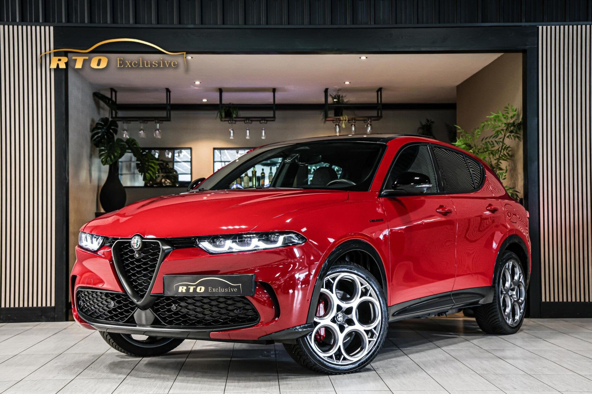 Alfa Romeo Tonale 1.3T PHEV Veloce|Pano|Leder|ventilatie|19", Automaat, 77 km/l, Bedrijf, Vierwielaandrijving
