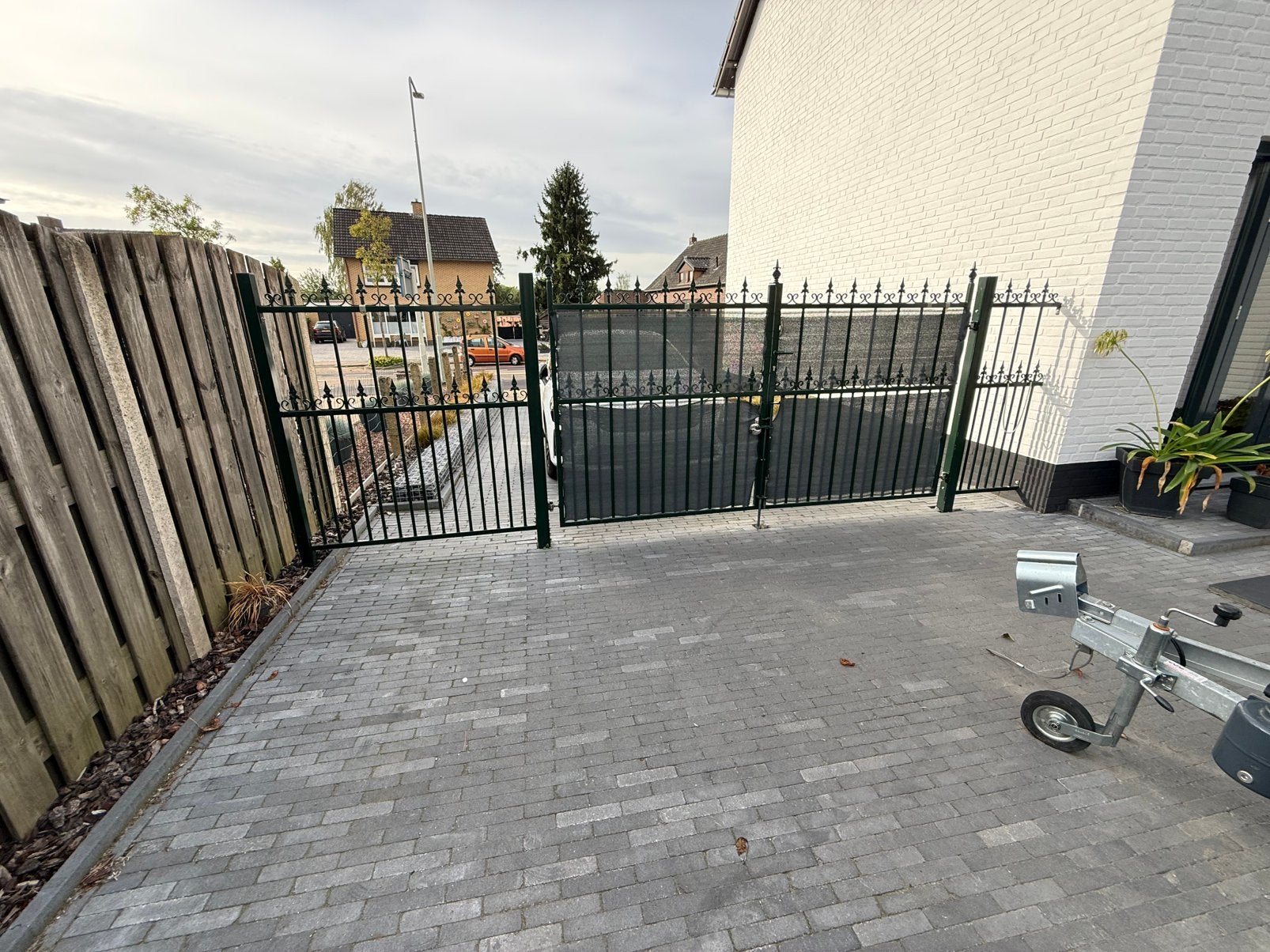 Poort - hekwerk 297cm / 530cm, Tuin en Terras, Ophalen, Met poort, Gebruikt, Sierhekwerk