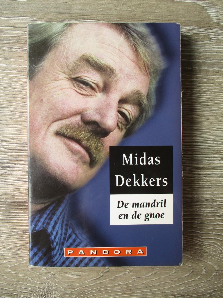 De mandril en de gnoe - Midas Dekkers, Ophalen of Verzenden, Gelezen, Honden