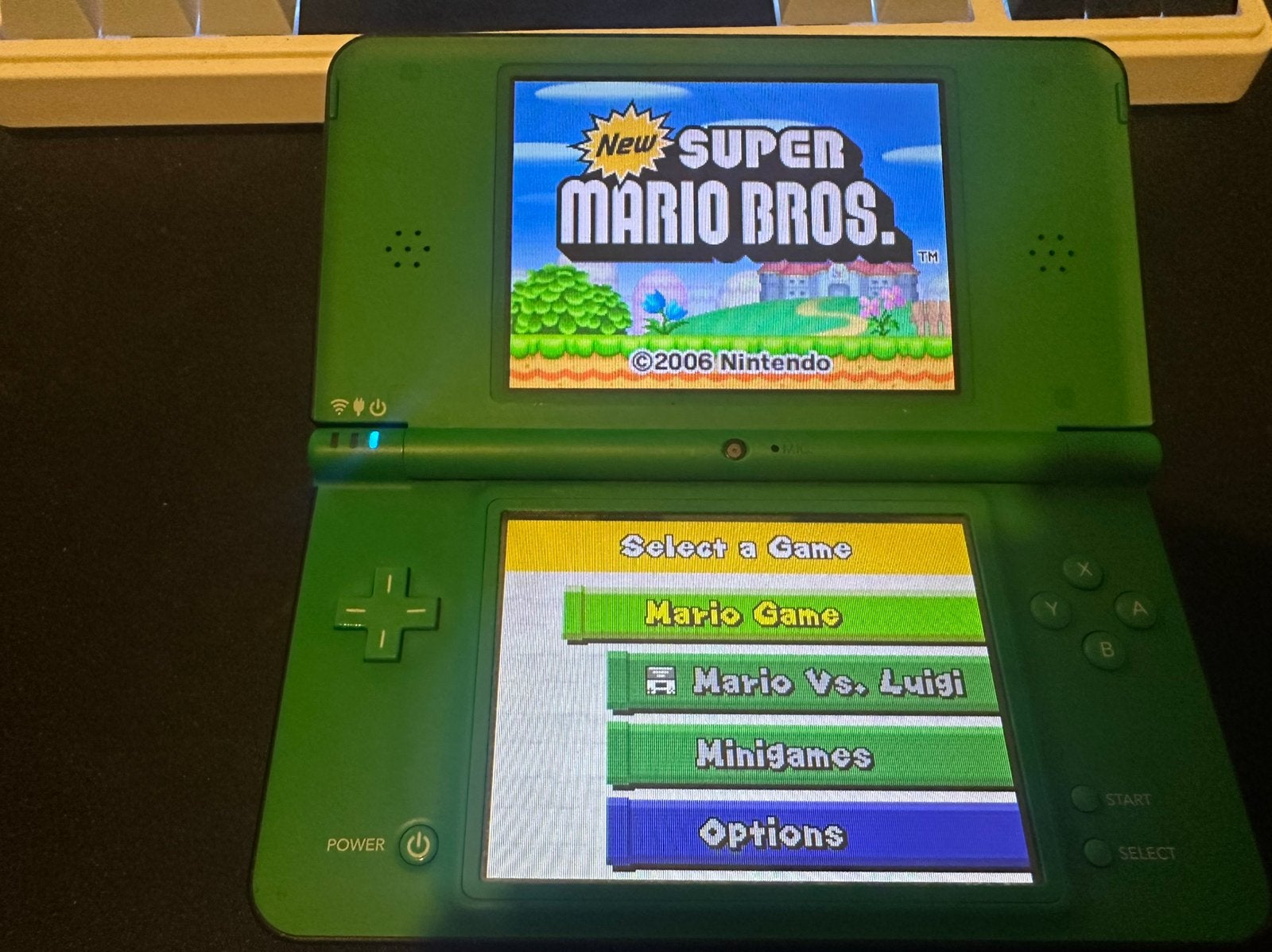 Nintendo DSi XL geleverd met flash memory card, 1 speler, Ophalen of Verzenden, Gebruikt, Vanaf 3 jaar