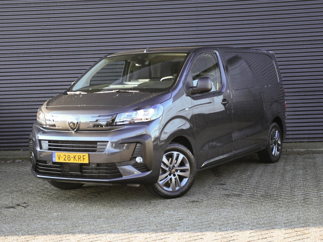 Peugeot Expert L2 2.0 BlueHDi 145pk CAMERA | APPLE CARPLAY |, Auto's, Voorwielaandrijving, Gebruikt, 1699 kg, 4 cilinders