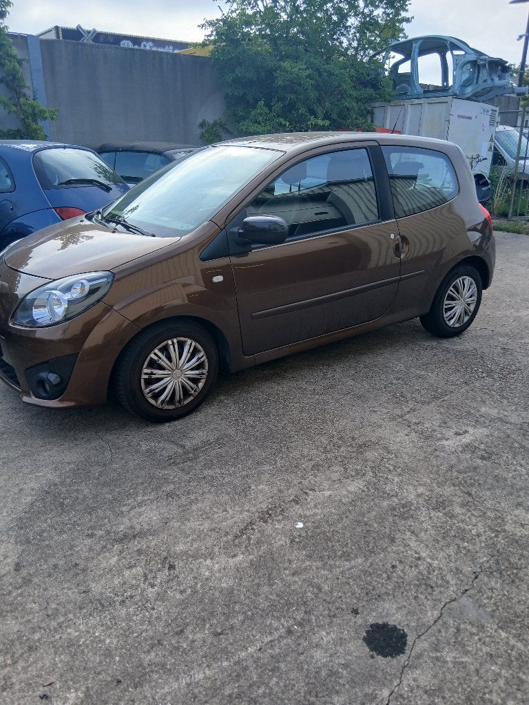 Renault Twingo 1.5 DCI 2011 Bruin, Auto's, Voorwielaandrijving, Euro 5, 4 cilinders, Bruin