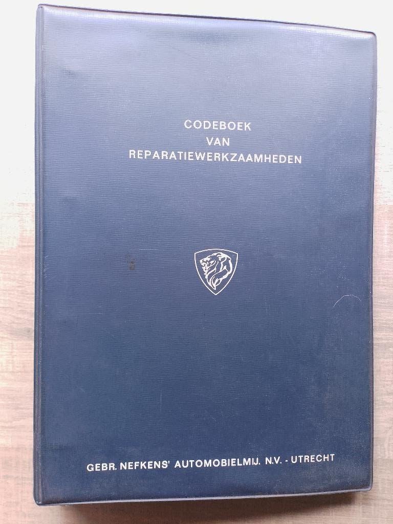 Oud Peugeot 403 - 404 - D4B dealer Codeboek reparatiewerk, Ophalen of Verzenden, Gelezen, Peugeot