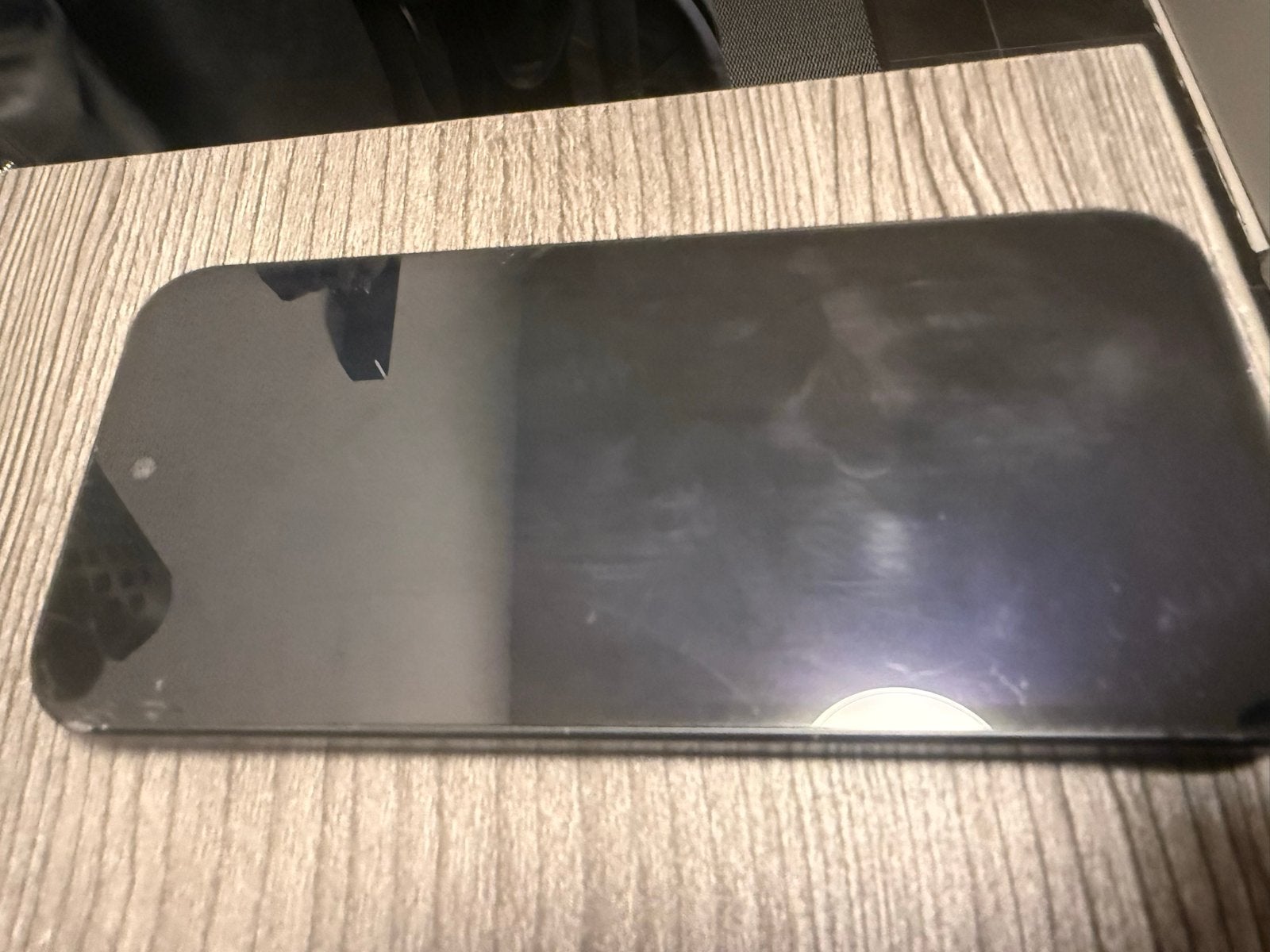 Google Pixel 9a met barst in scherm, werkt perfect, Ophalen, Gebruikt, Zonder abonnement, Zonder simlock