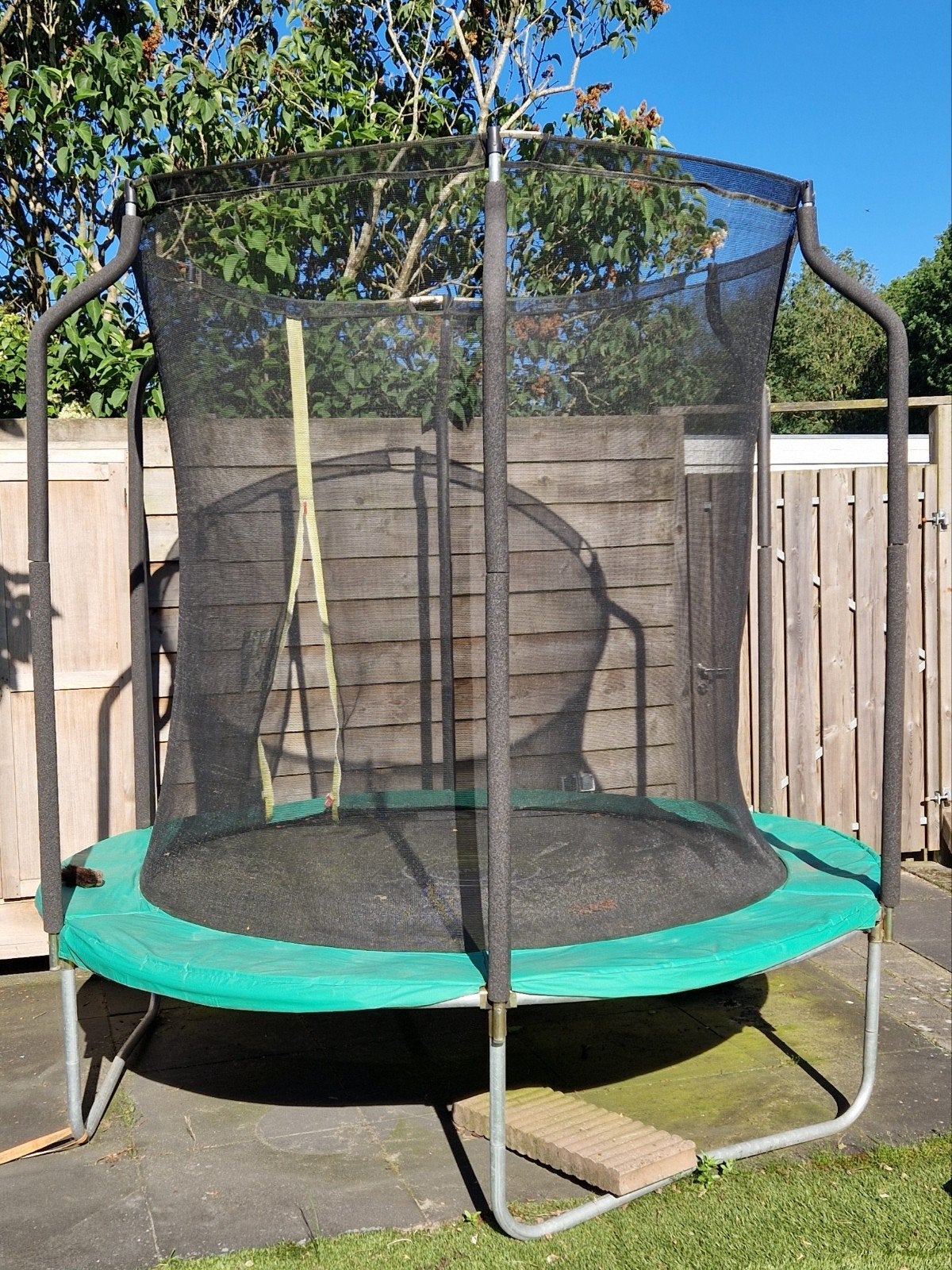 Trampoline, 2.5 meter doorsnede met net, Kinderen en Baby's, Speelgoed | Buiten | Trampolines, Ophalen, Gebruikt
