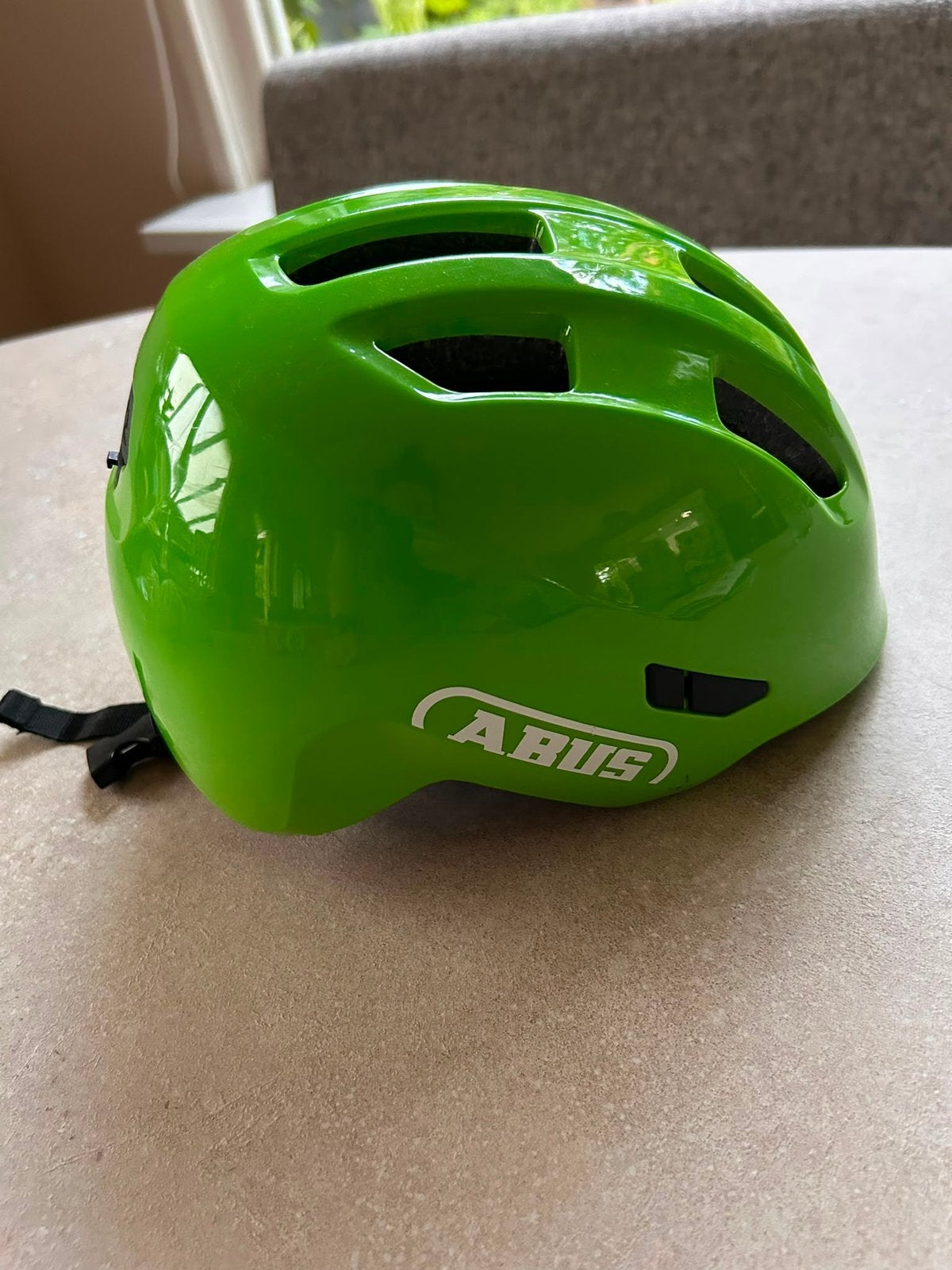 Peuterhelm Abus Smiley 3.0, Ophalen, Zo goed als nieuw, XS, Jongen of Meisje