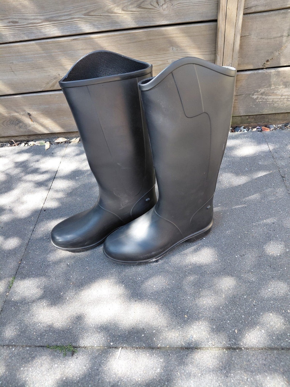2x paardrijlaarsen en 1x cap aangeboden, Dieren en Toebehoren, Paardrijkleding, Ophalen, Zo goed als nieuw, Dressuur