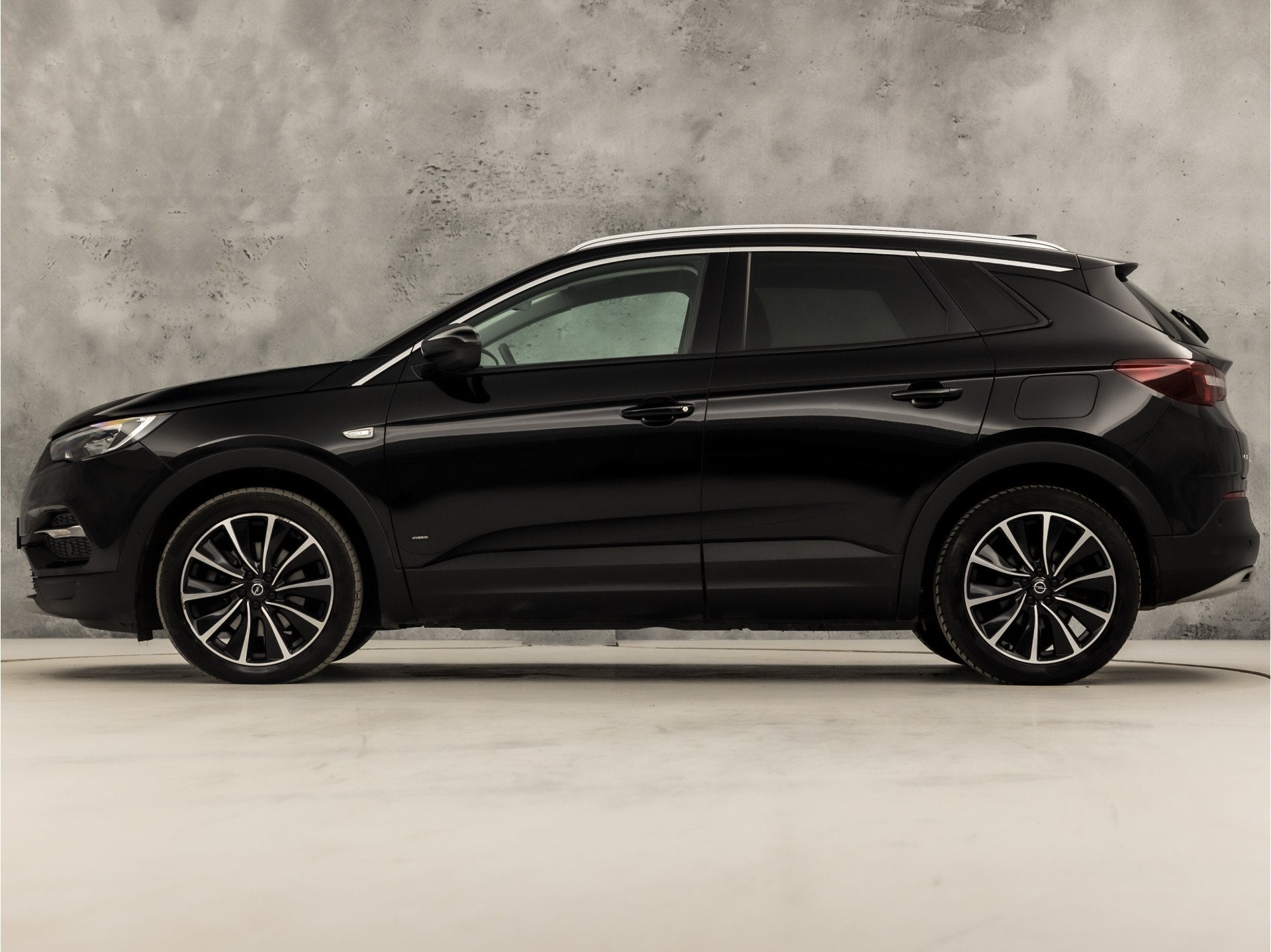 Opel Grandland X 1.6 Turbo Hybrid Innovation 229Pk Automaat, Auto's, Opel, 4 cilinders, Leder en Stof, Zwart, Plug-in hybride