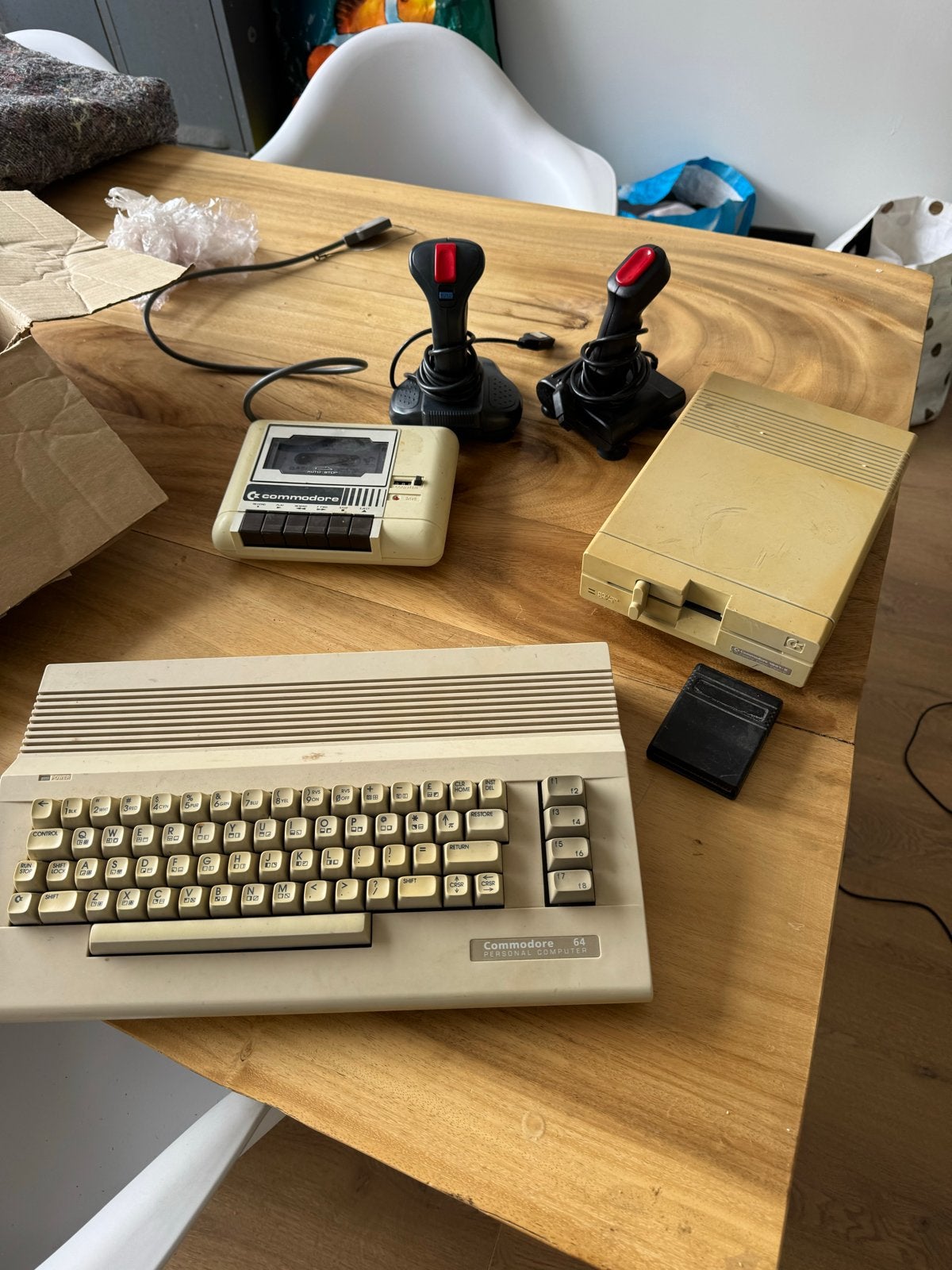 Commodore 64 compleet met diskdrive, cassette en accessoires, Ophalen of Verzenden, Overige merken, Gebruikt