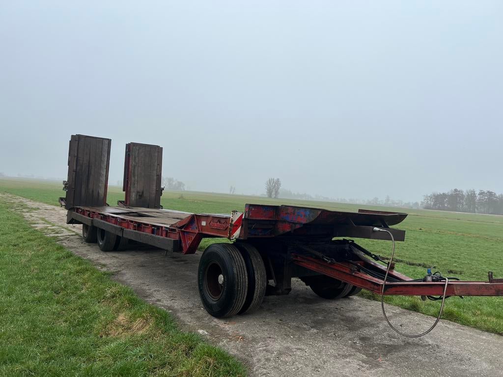Dieplader noteboom, Zakelijke goederen, Ophalen, Transport