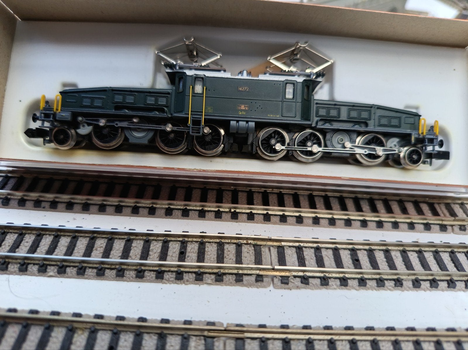 Arnold N 2466 Locomotief - Zo goed als nieuw, Wisselstroom, Locomotief, Ophalen of Verzenden, Zo goed als nieuw