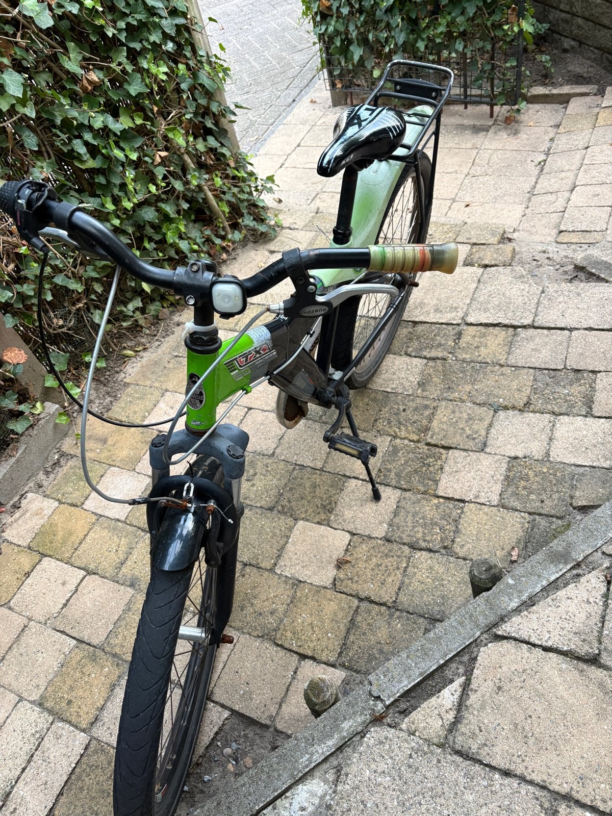 Gazelle fiets met kleine zaken nog op te knappen, Ophalen, Gebruikt