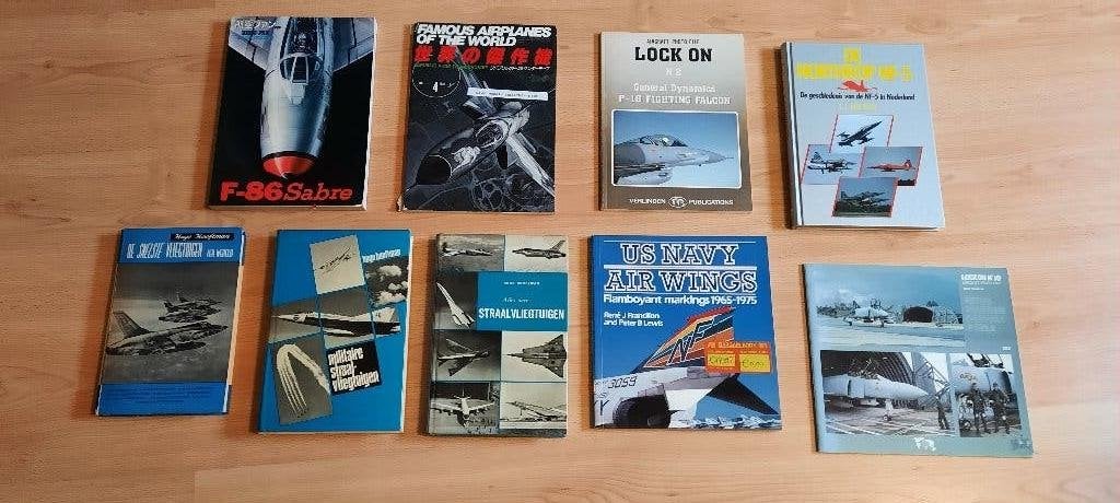 Vliegtuigboeken divers, Verzenden, Gebruikt, Boek of Tijdschrift