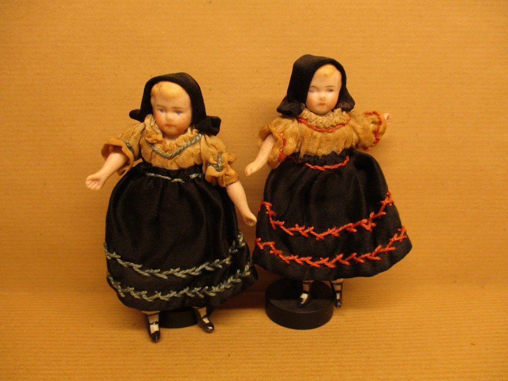 2x Antiek poppenhuis popje, Ophalen of Verzenden