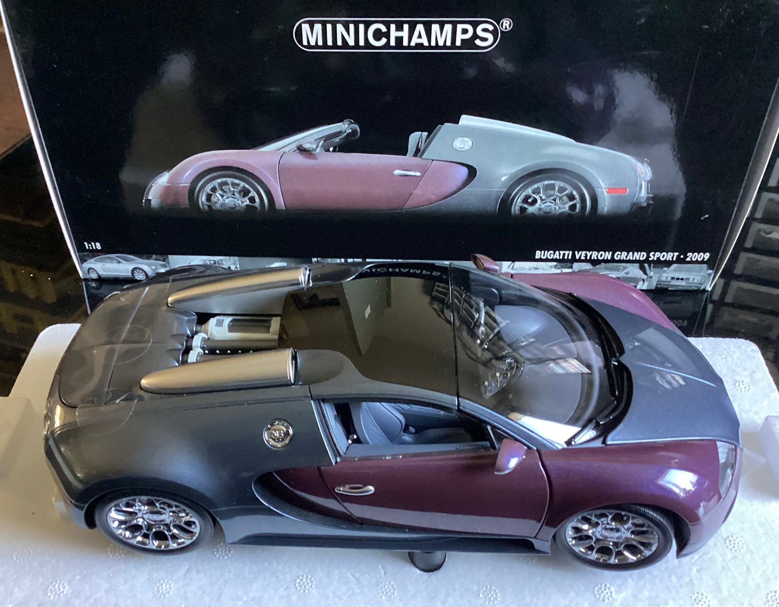 Minichamps Bugatti Veyron Grand Sport, Ophalen of Verzenden, Zo goed als nieuw, Auto, MiniChamps