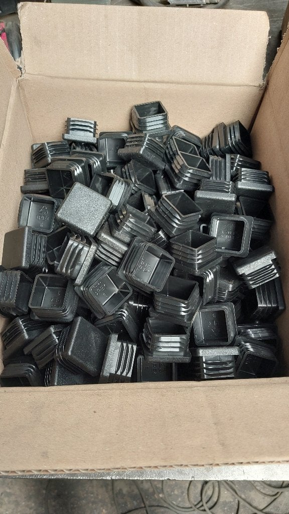 Insteekdoppen 30x30 mm, zwart, Tafelpoot, Kunststof, Vierkant, Nieuw