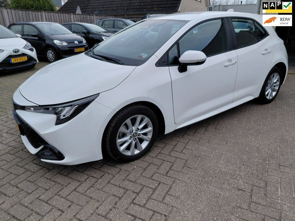 Toyota Corolla Hybrid 140 Active, Gebruikt, 4 cilinders, Corolla, Bedrijf