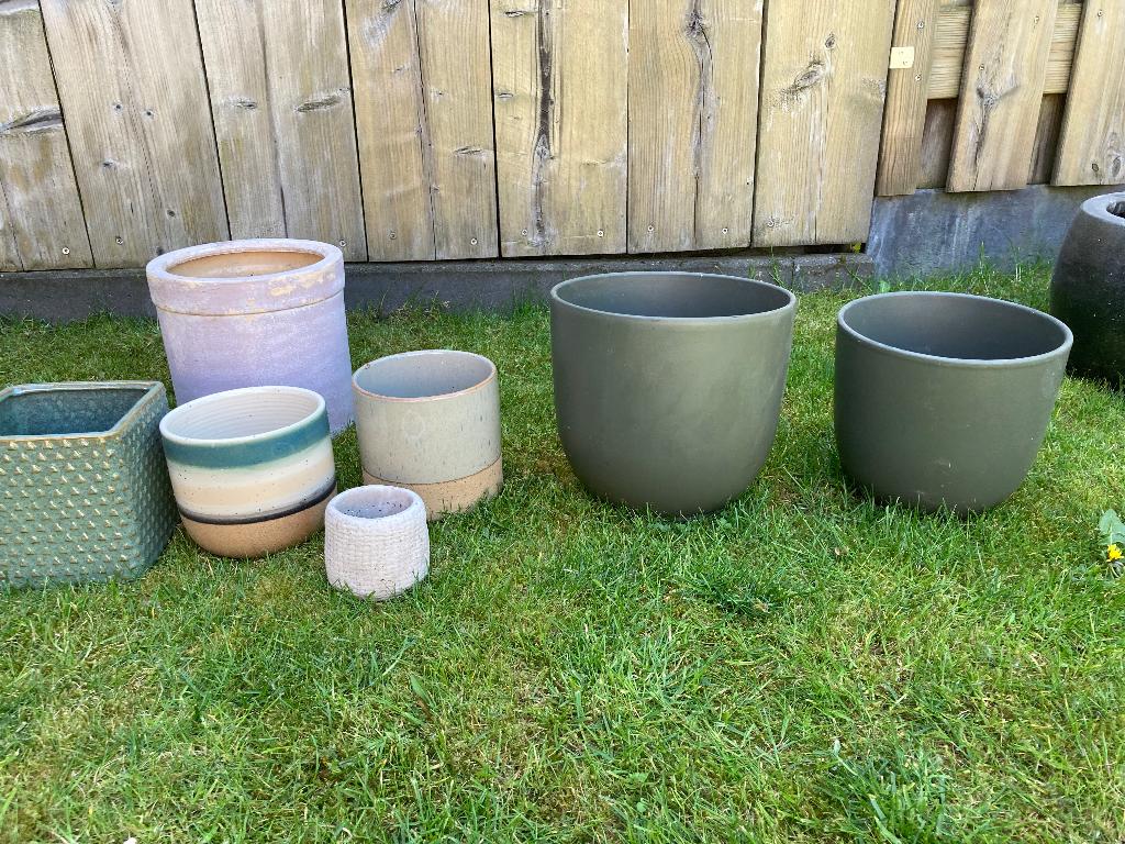 Bloempotten, Tuin en Terras, Bloempotten, Ophalen, Rond, Binnen, Zo goed als nieuw