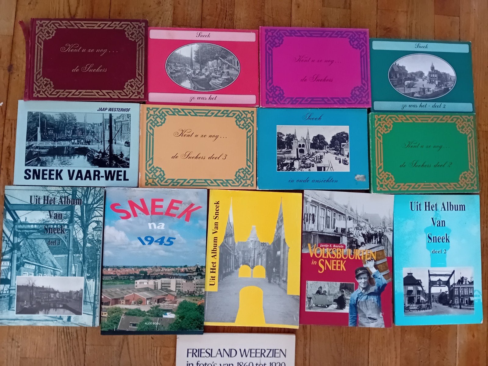 Diverse boeken van Sneek, Boeken, Geschiedenis | Stad en Regio, Ophalen of Verzenden, Zo goed als nieuw