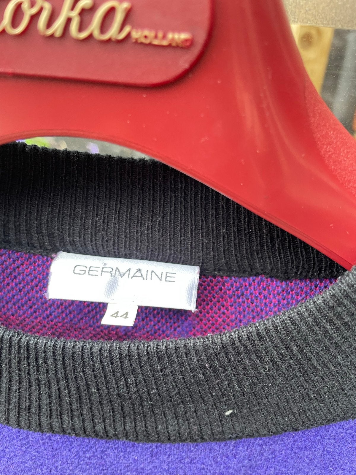Germaine trui maat 44, zwart met paars/roze strepen, Ophalen of Verzenden, Zo goed als nieuw, Maat 42/44 (L), Zwart