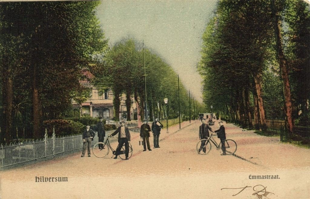 Hilversum - Emmastraat. - volk fiets - 1904 gelopen, Verzamelen, Verzenden, Voor 1920, Gelopen, Utrecht