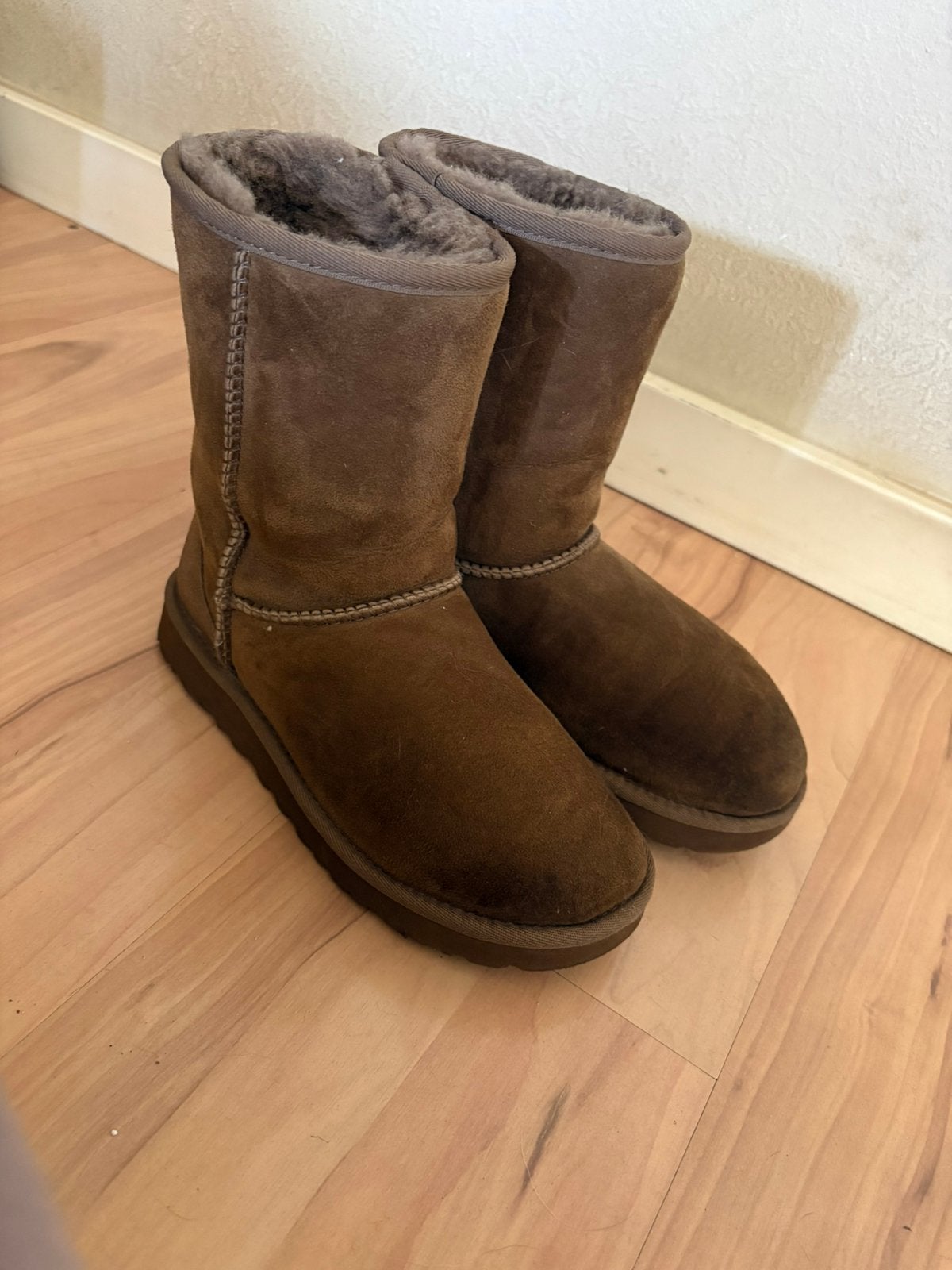 Originele donkerbruine Ugg short boots mt 36, Ophalen of Verzenden, Zo goed als nieuw, Bruin