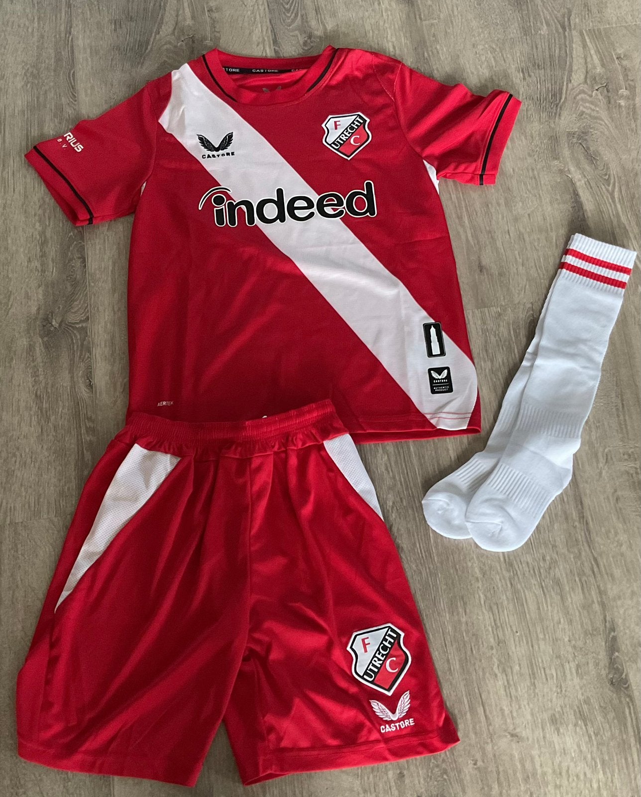 Fc utrecht tenue kindermaten nieuw, Maat XS of kleiner, Ophalen of Verzenden, Nieuw, Set
