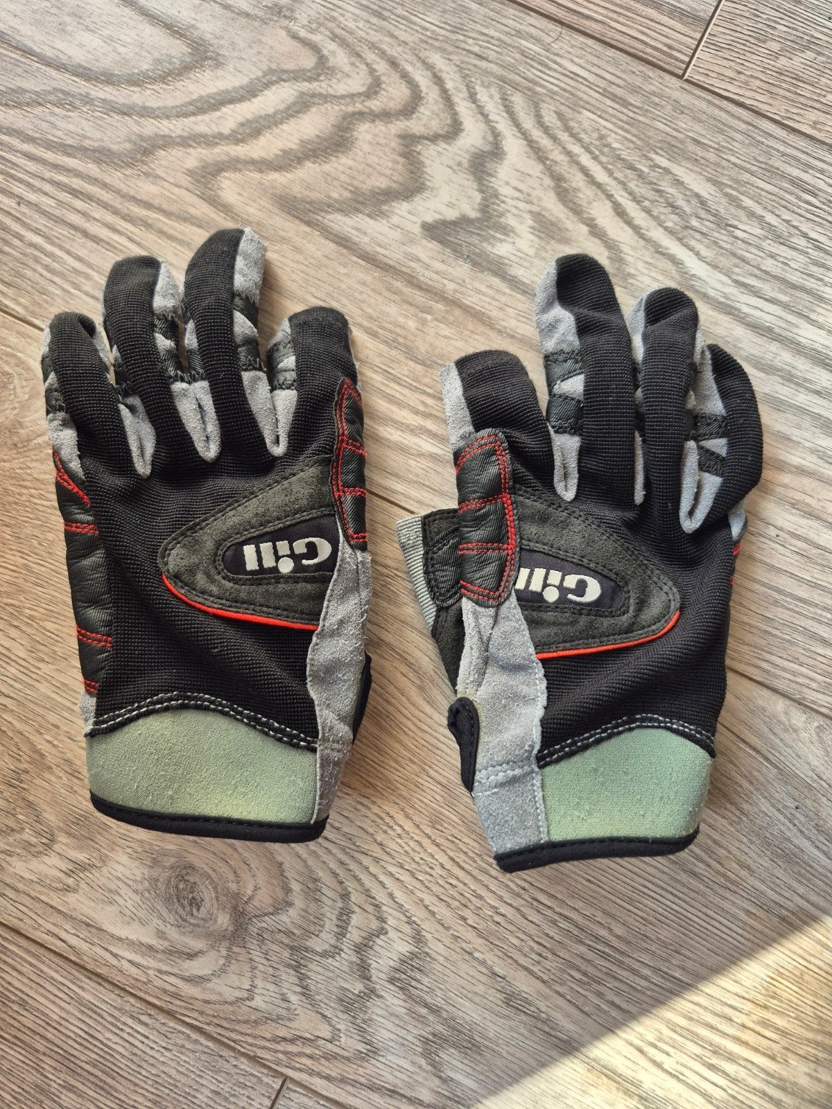 Gill zeilhandschoenen | maat medium | lange vingers, Watersport en Boten, Watersportkleding, Overige typen, Ophalen of Verzenden