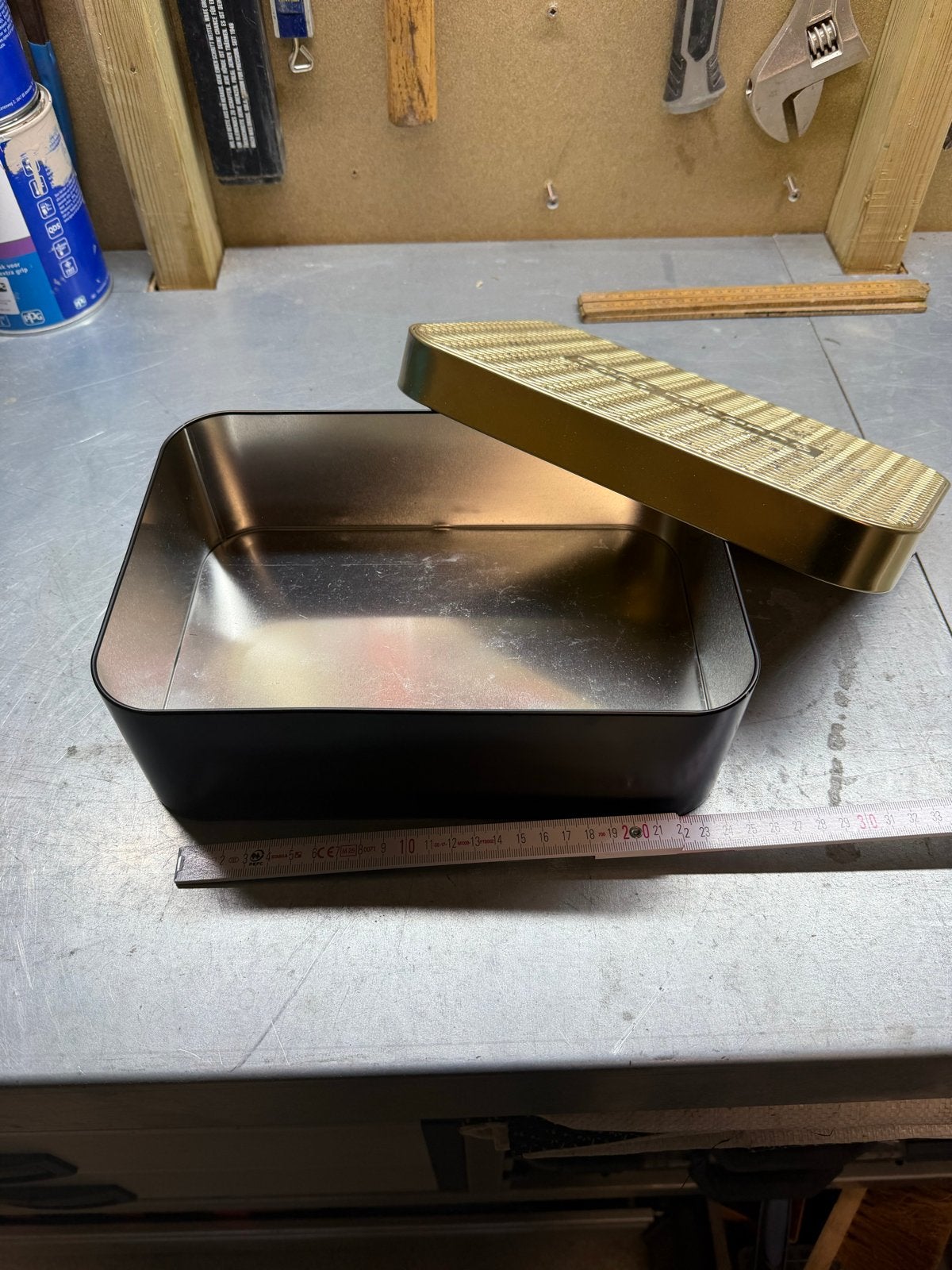 Paco Rabanne metalen doos - goud en zwart, Ophalen, Minder dan 50 cm, Gebruikt, Metaal