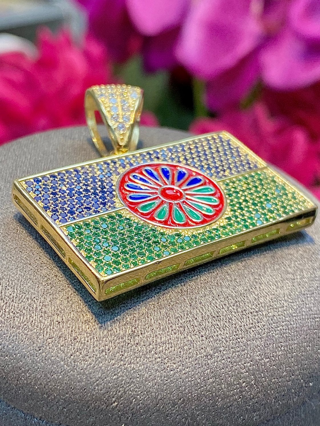 Zilveren Roma Sinti Kettinghanger, Nieuw, Ophalen of Verzenden, Met edelsteen, Goud