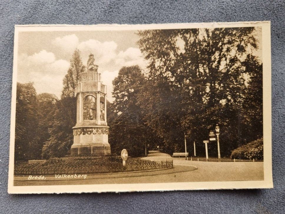 Breda, Valkenberg, Wilhelminafontein. 1939, Ophalen of Verzenden, Voor 1920, Noord-Brabant