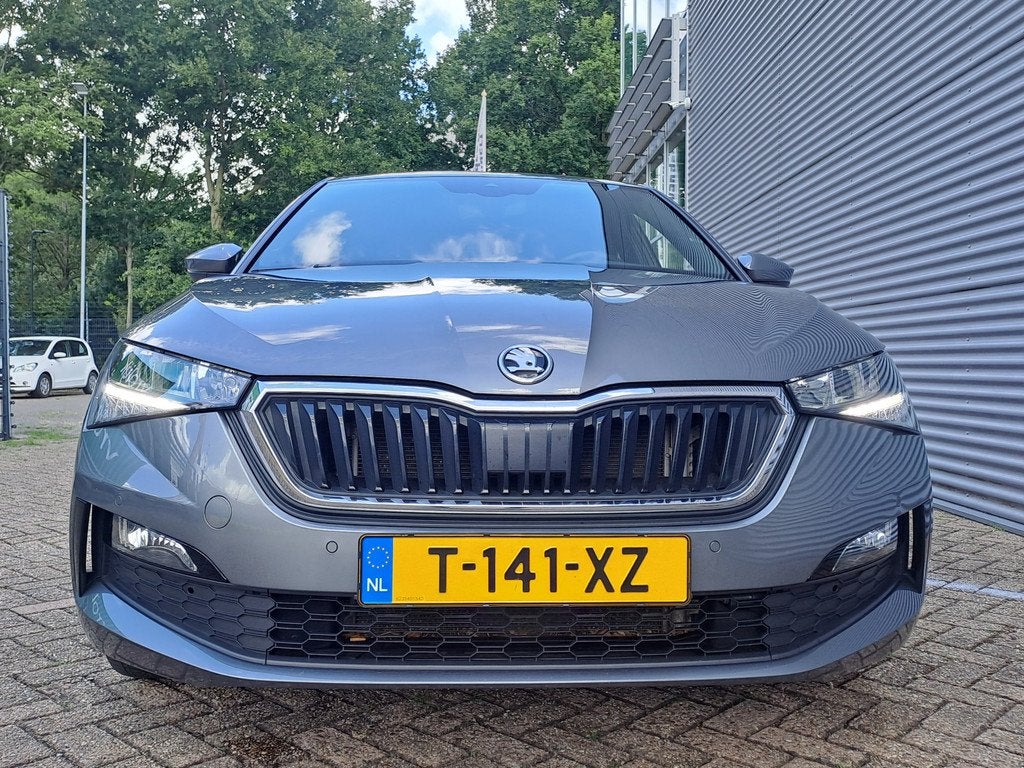 Skoda Scala 1.0 TSI Sport Business | Navigatie | Cruise | Se, Auto's, Skoda, Voorwielaandrijving, 12 maanden, Gebruikt, 49 €/maand