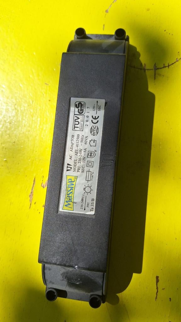 Massive AC Adapter AEL-4112500 12V 5A 60VA, Ophalen, Gebruikt, Elektronisch