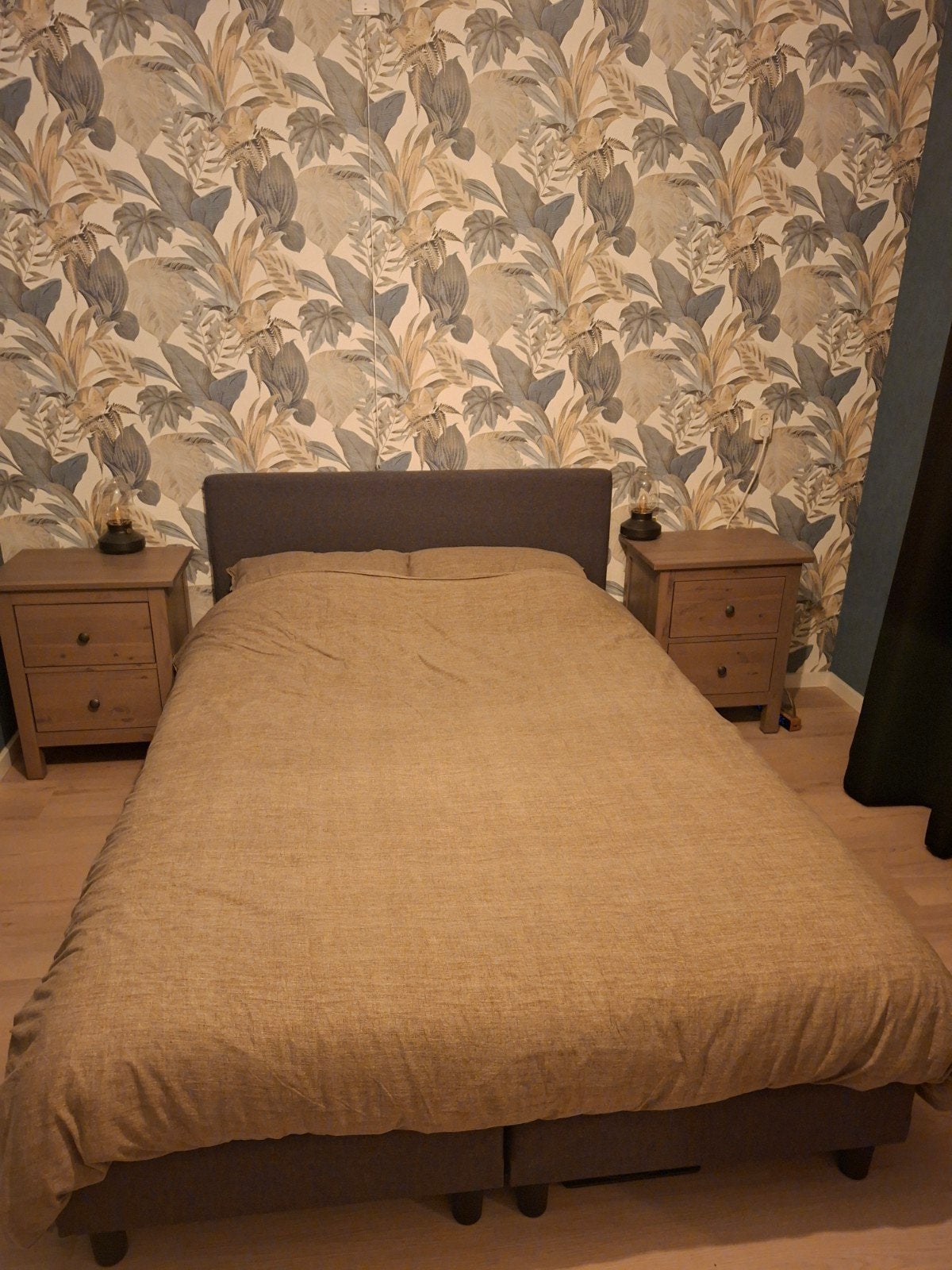Tweepersoons boxspring met matras (140x200) - ZGAN, Ophalen, Zwart, Tweepersoons, 140 cm