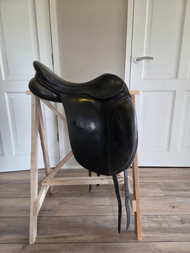 Fairfax warmblood dressuurzadel, Dieren en Toebehoren, Paarden en Pony's | Zadels, Verzenden, Gebruikt, Dressuur