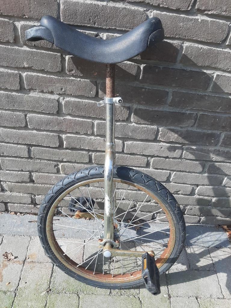 Mooie eenwieler met wat roest en lekke band, Ophalen of Verzenden, Gebruikt