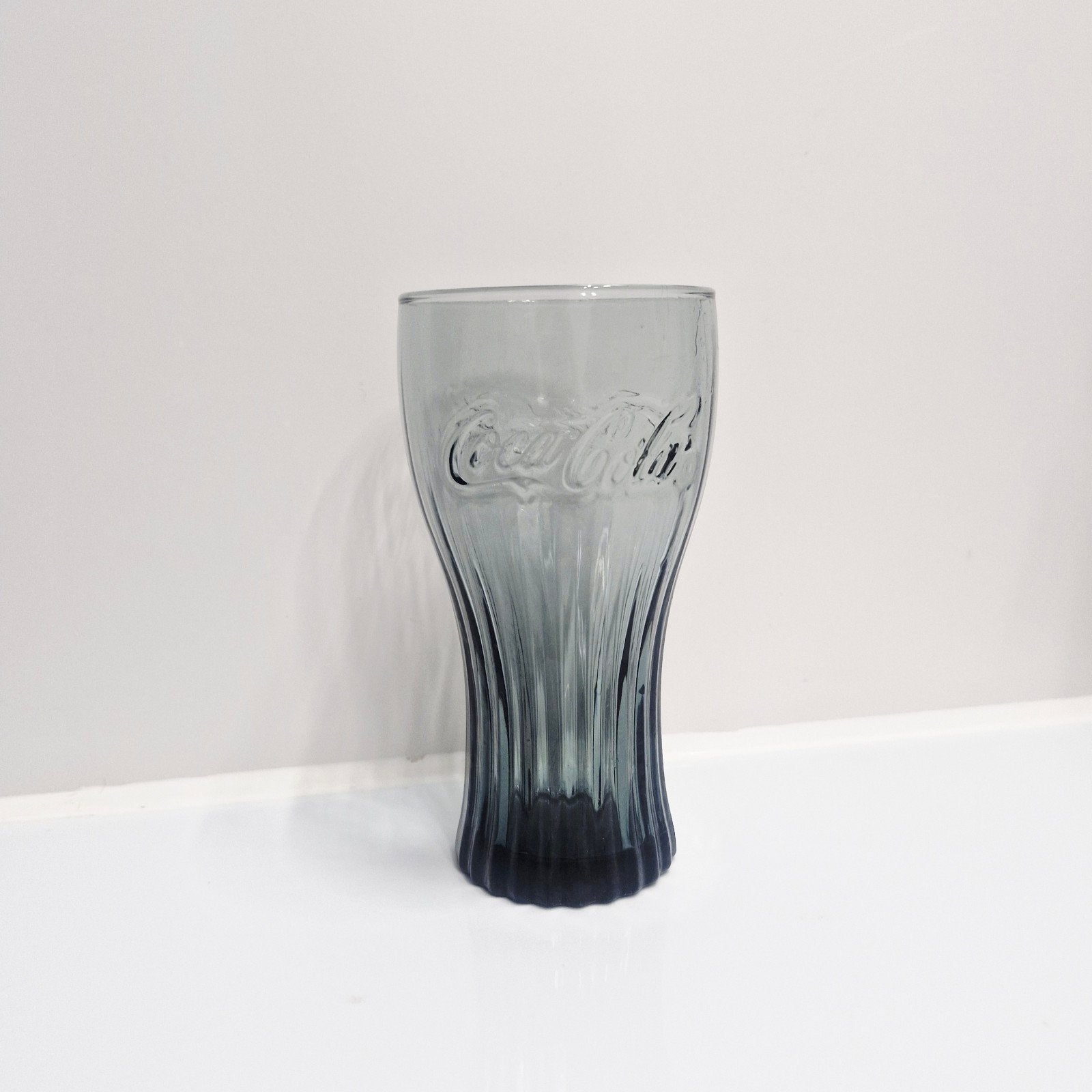 Coca-Cola Glas - Grijs/Blauw - Vintage Look, Ophalen of Verzenden, Zo goed als nieuw, Grijs, Overige merken