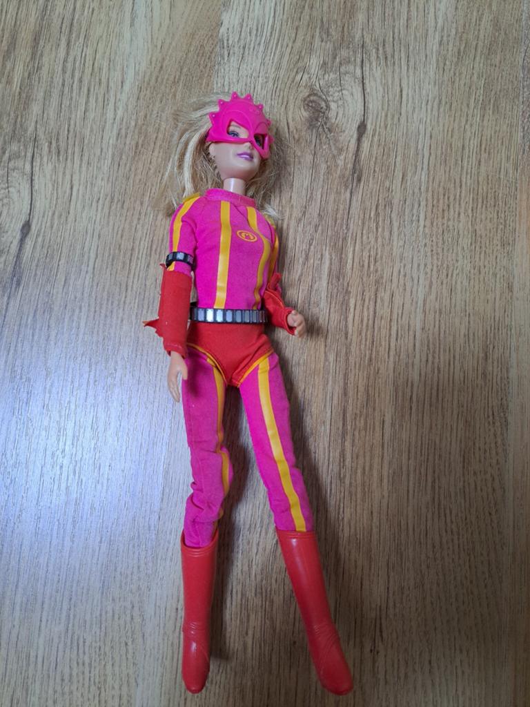 Mega mindy barbiepop, Ophalen, Barbie