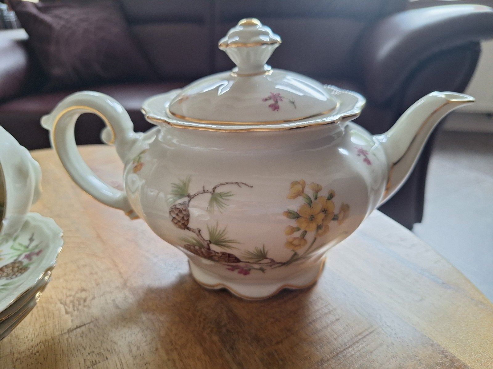 Vintage theeservies met dennenappels en bloemen, Overige merken, Overige typen, Vintage, Ophalen of Verzenden