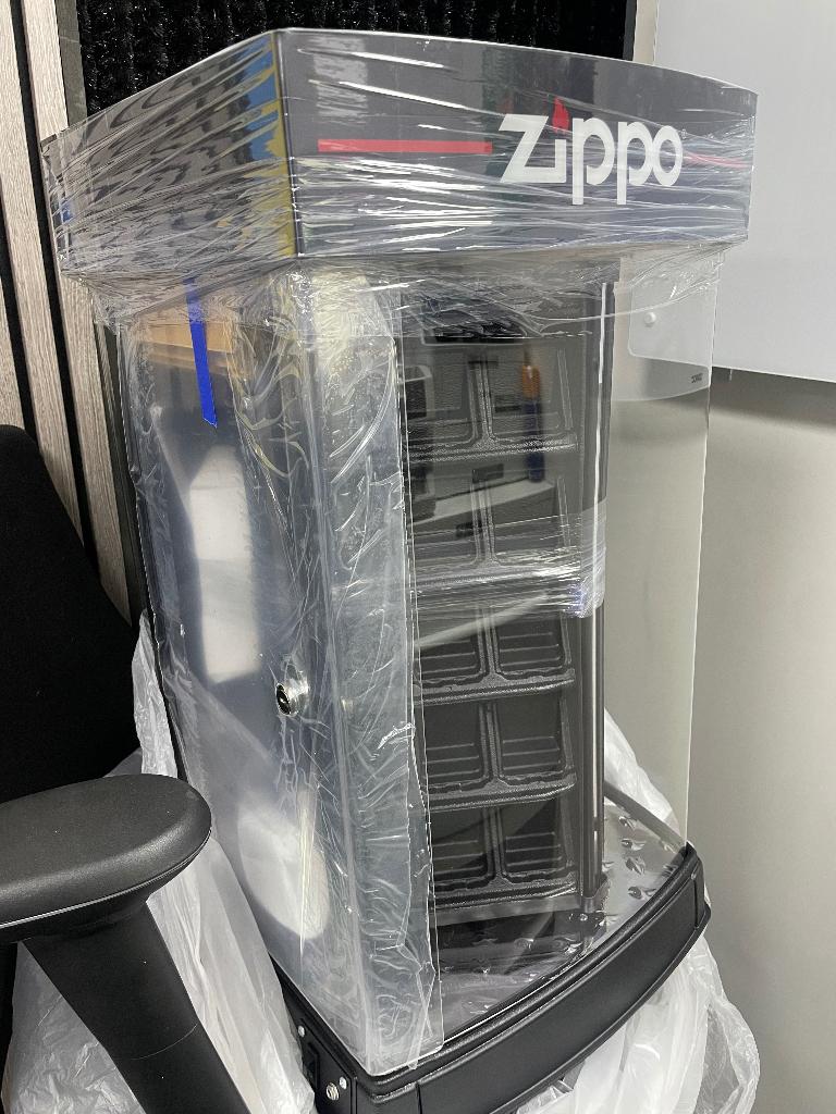 Zippo display leeg NIEUW zonder aanstekers en vloerstandaard, Ophalen of Verzenden, Gebruikt