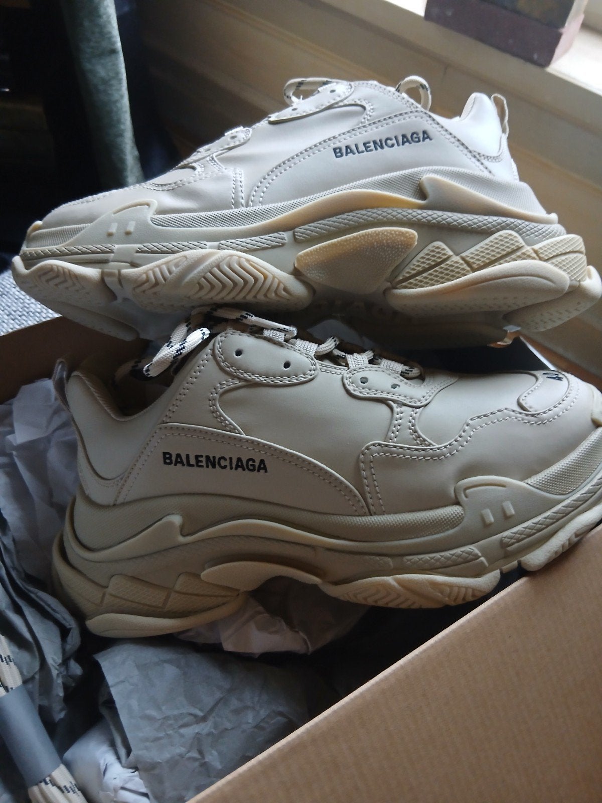Balenciaga Triple S Sneakers Beige, Kleding | Dames, Schoenen, Ophalen of Verzenden